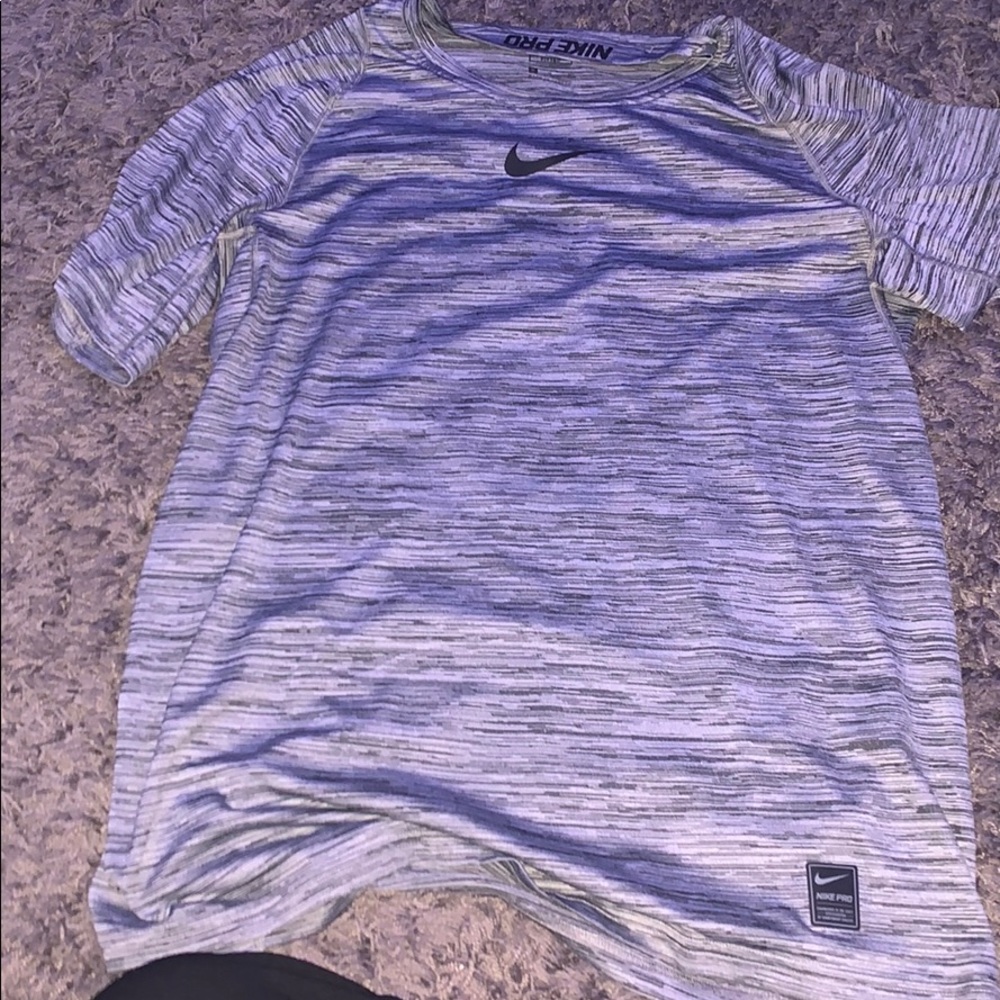 nike grey and white dry fit t shirt